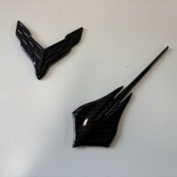 Corvette C8 Full-Carbon Emblem Set – Front Emblem + Stingray Heckemblem